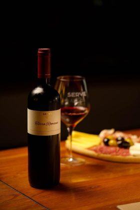 Purcari achiziționează SERVE Ceptura pe piața vinului din România