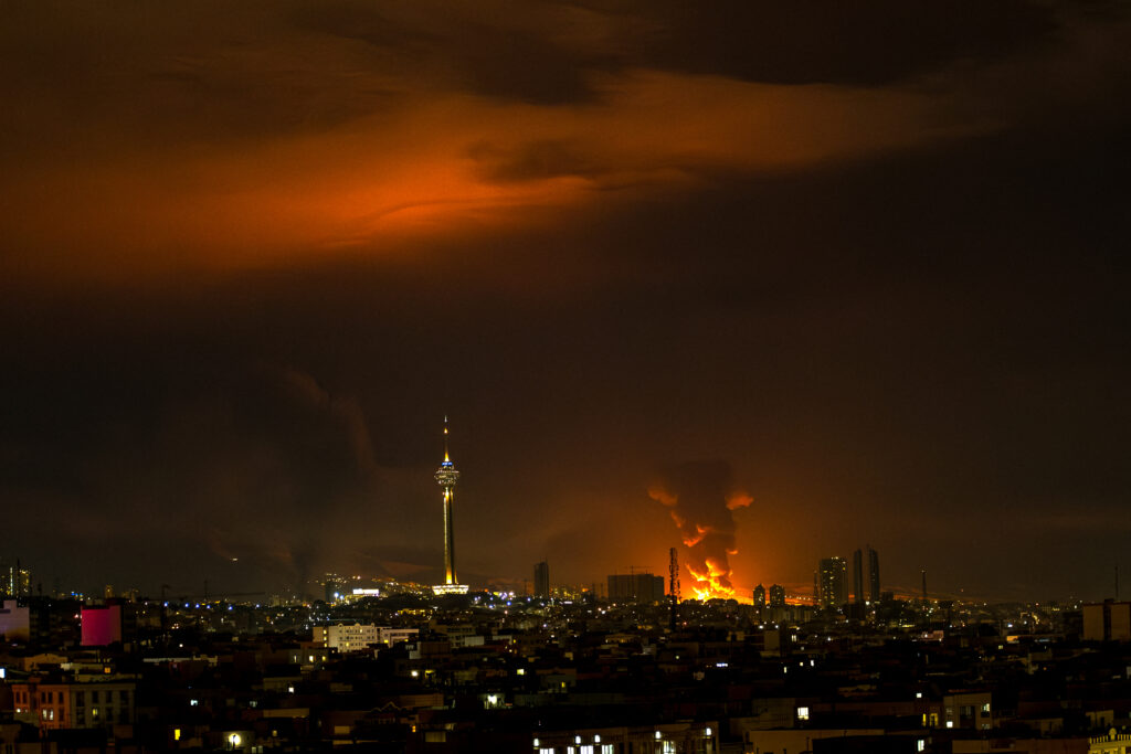 razboi-in-orientul-mijlociu,-ziua-20.-emiratele-arabe-unite-califica-atacurile-asupra-instalatiei-de-gaze-drept-o-escaladare-periculoasa/explozii-in-centrul-israelului