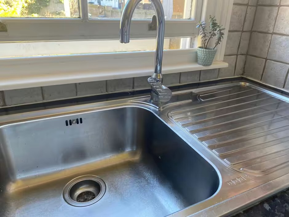 produsul-ieftin-care-lasa-chiuveta-stralucitoare,-fara-otet-si-fara-efort