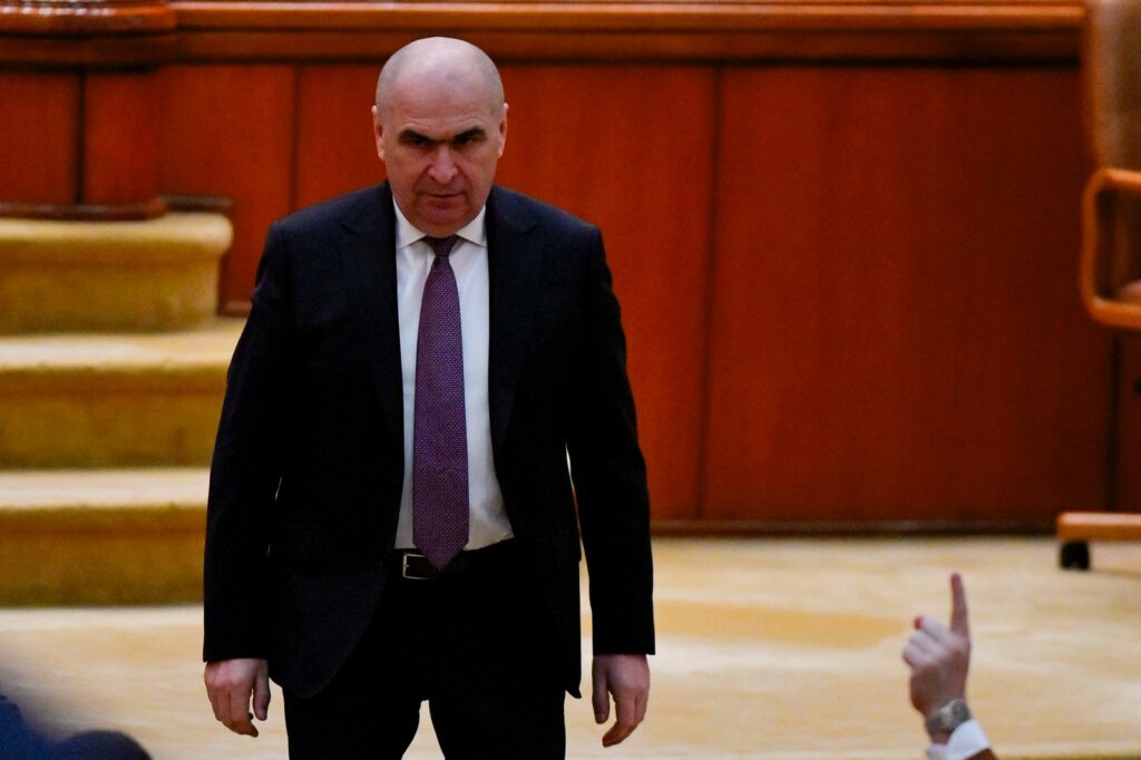 Bolojan: Uneori îmi e rușine de colegii mei