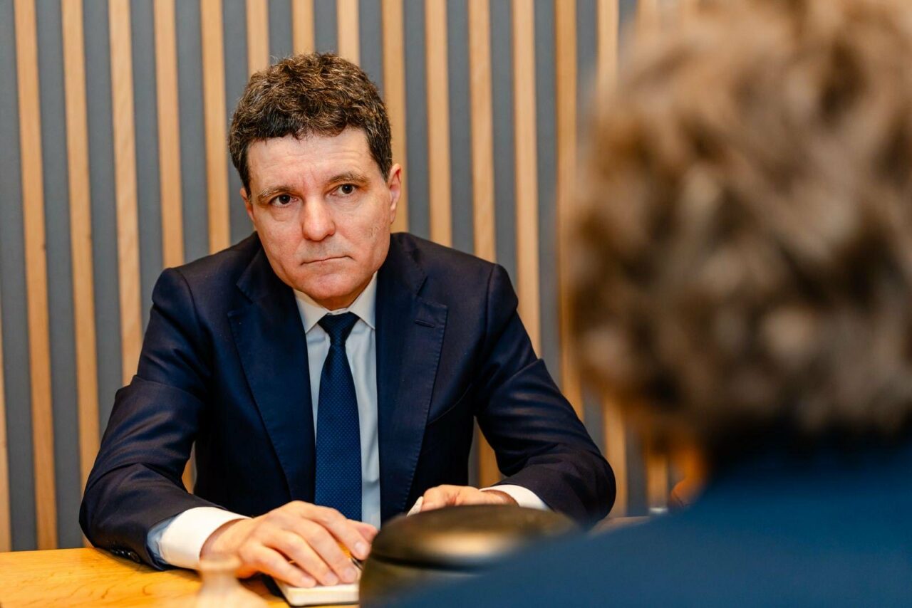 lovitura-diplomatica!-nicusor-dan-s-a-dus-pana-la-bruxelles-ca-sa-se-vada-cu-vicepremierul-romaniei,-oana-gheorghiu.-ce-au-discutat-cei-doi