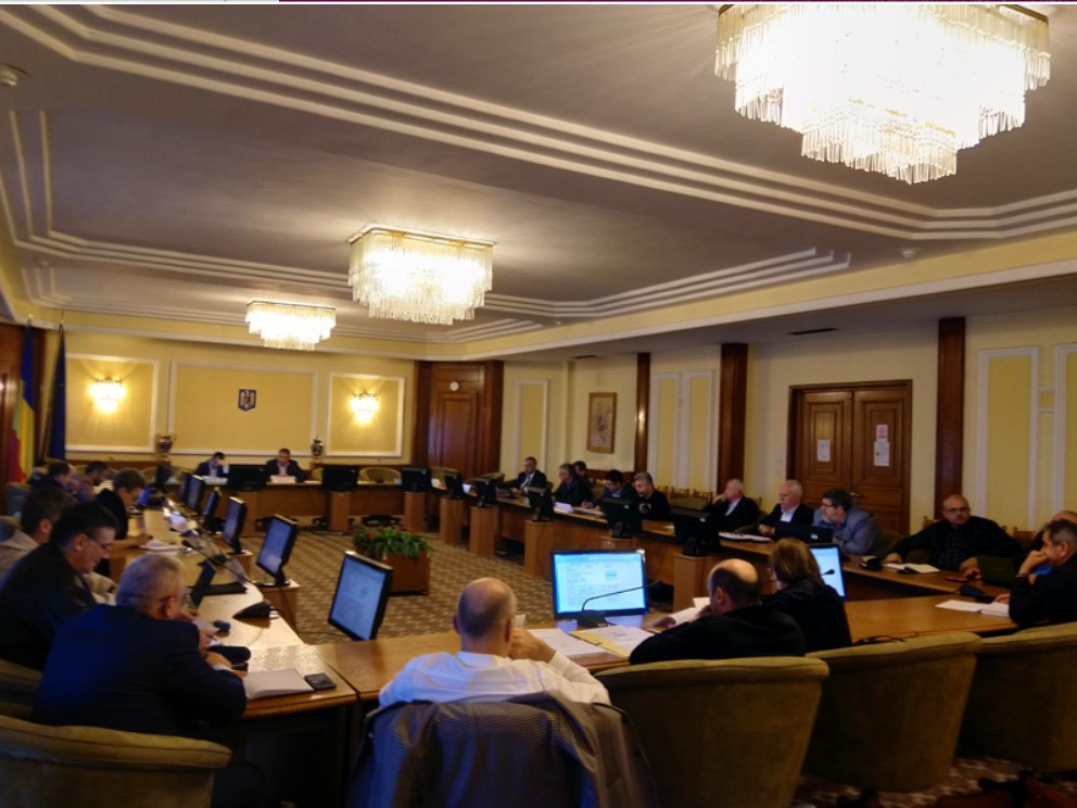 inca-o-incercare-esuata-de-eliminare-a-pensiilor-speciale-pentru-alesii-locali.-comisia-a-amanat-proiectul-usr