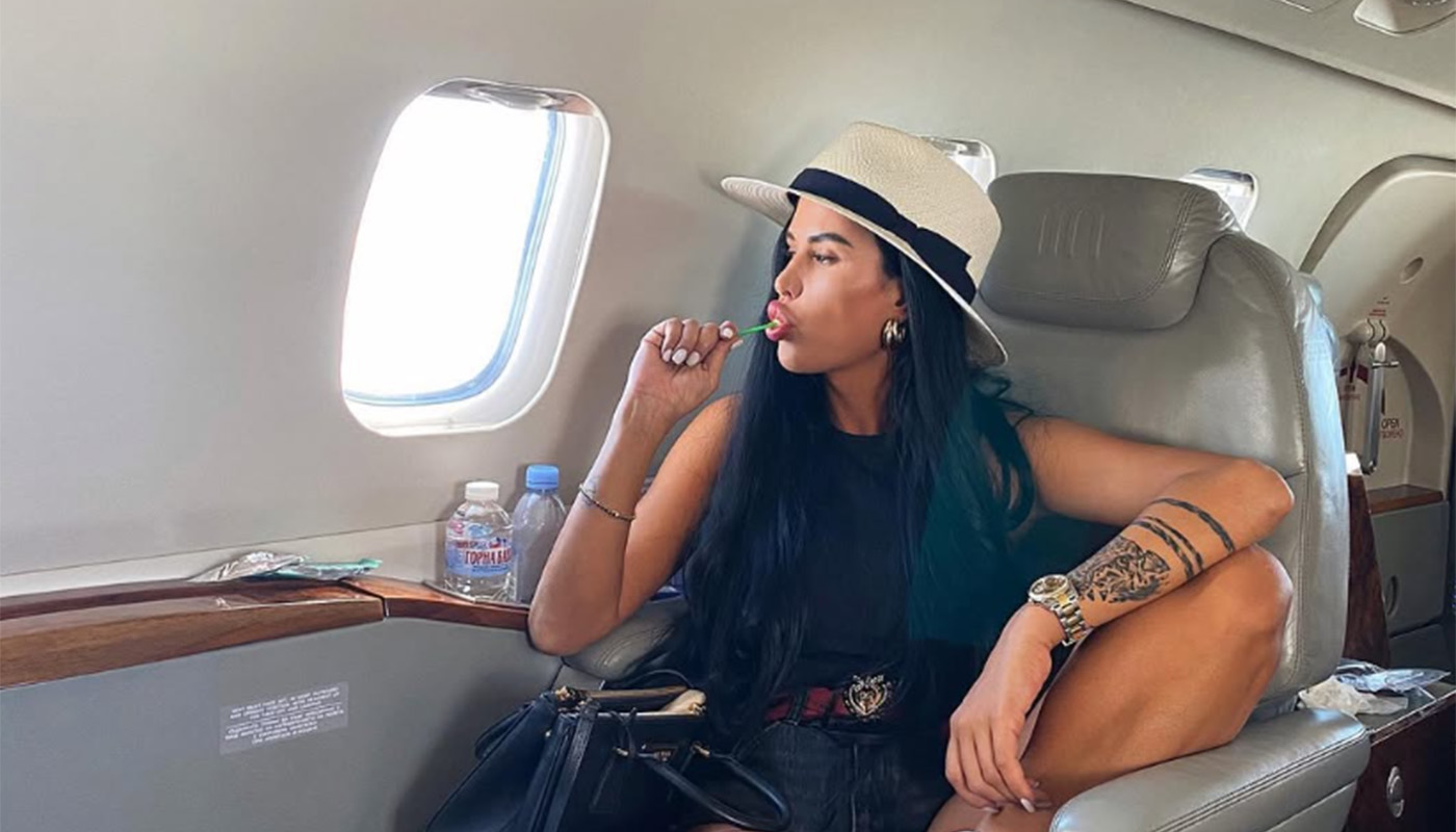 daniela-crudu,-aparitie-hot-in-jacuzzi.-cum-arata-acum-asistenta-tv-care-l-a-scos-din-minti-pe-gigi-becali-cand-se-iubea-cu-mihai-costea