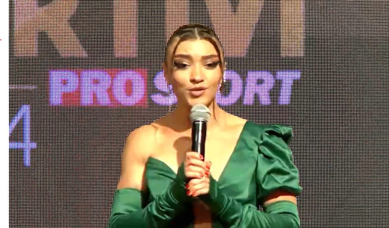 halterofina.-campioana-mihaela-cambei,-aparitie-de-barbie