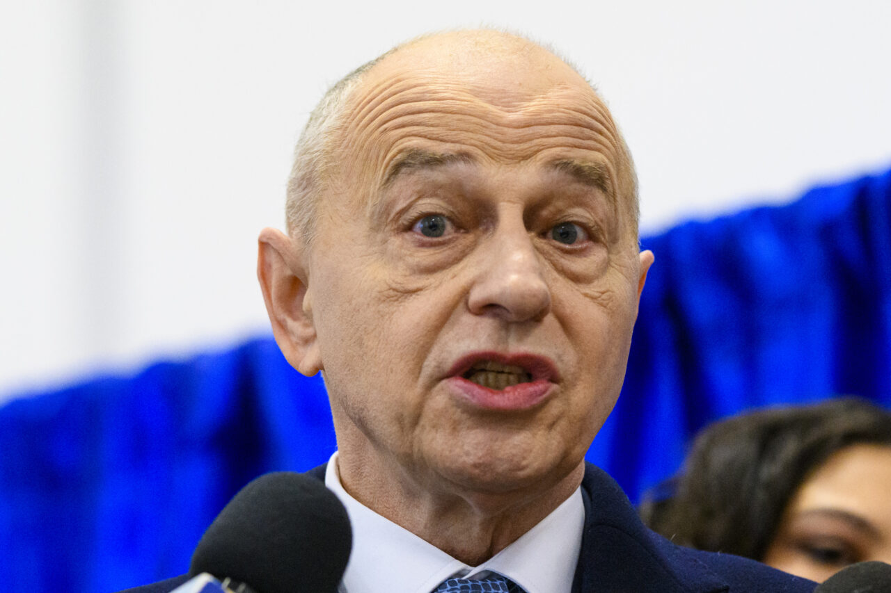 mircea-geoana-este-acuzat-ca-a-fost-cartita-kremlinului-la-nato.-luxembourg-herald:-geoana-ar-fi-fost-prins-intr-o-retea-de-bani-rusi