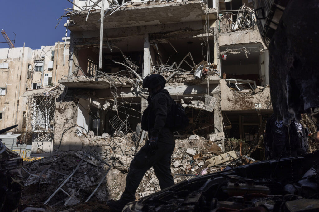 Războiul din Orientul Mijlociu, ziua 29: Iranul afirmă că un proiectil a lovit centrala Bushehr