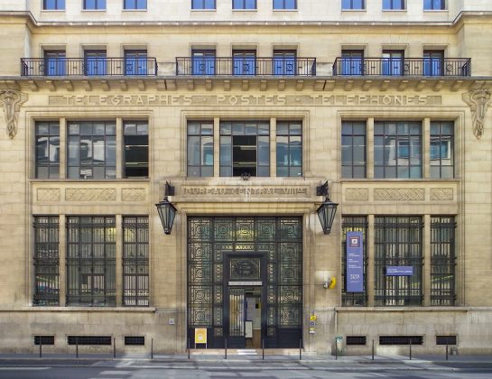 atentat-dejucat-la-paris,-in-fata-sediului-bank-of-america