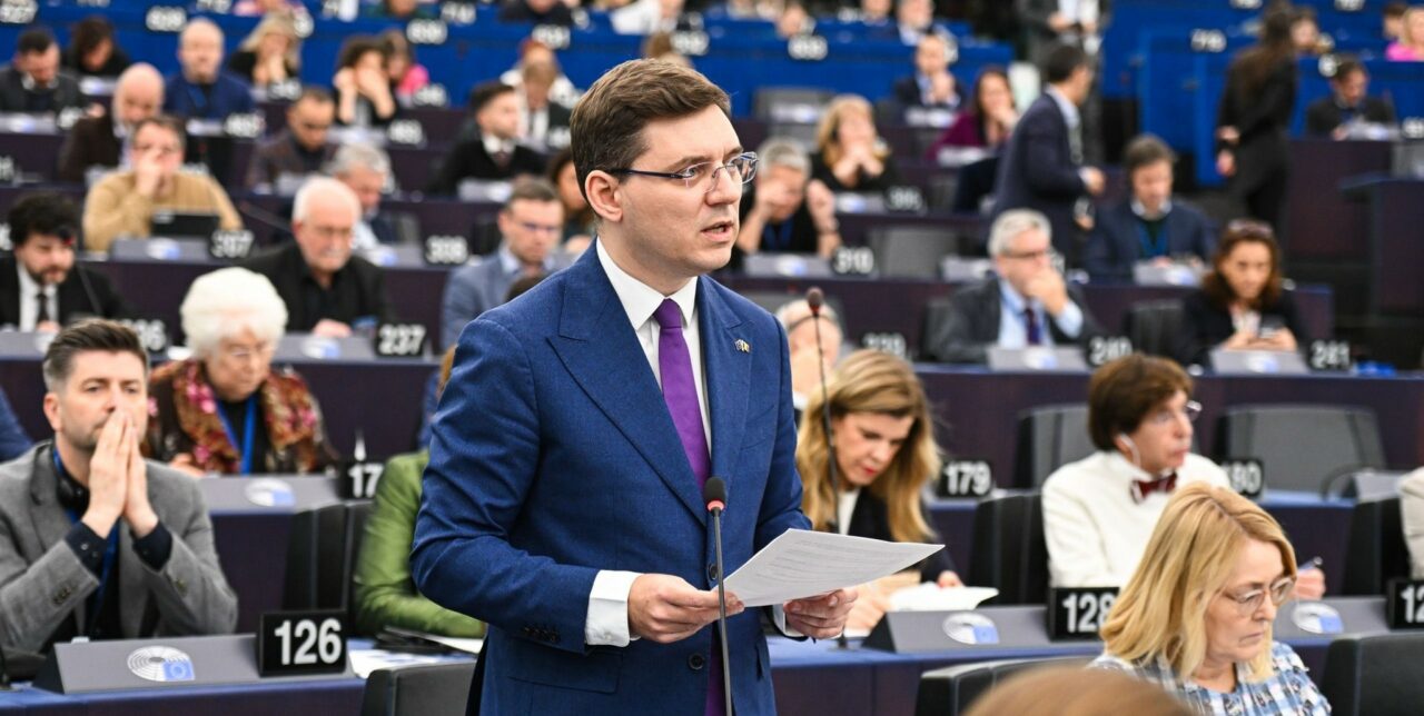 Europarlamentarul Victor Negrescu cere clarificări privind reglementările pentru locuire