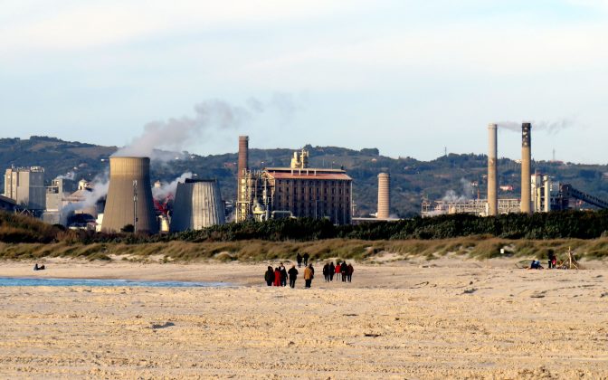 Italia analizează amânarea închiderii centralelor pe cărbune cu 13 ani