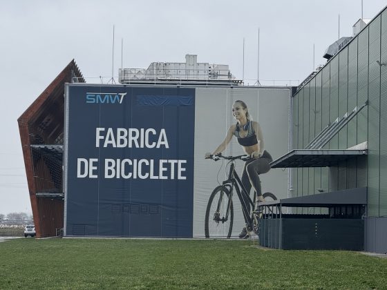 O zi în fabrica Decathlon Timișoara, unde au fost asamblate peste 800.000 de biciclete în 2022