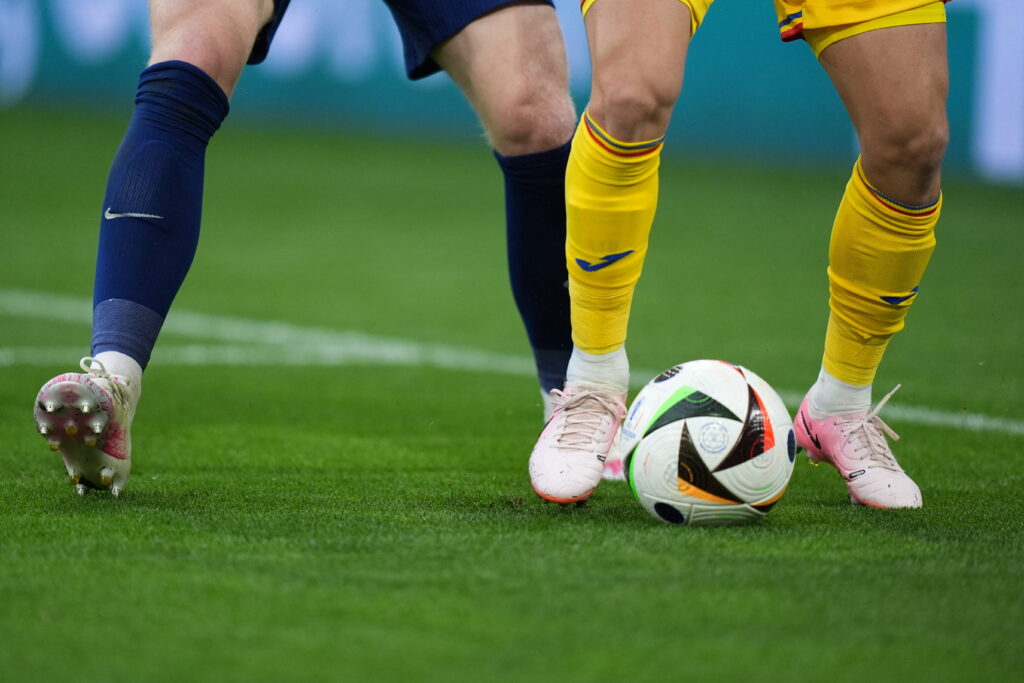 Cinci persoane sunt cercetate în România pentru meciuri de fotbal trucate