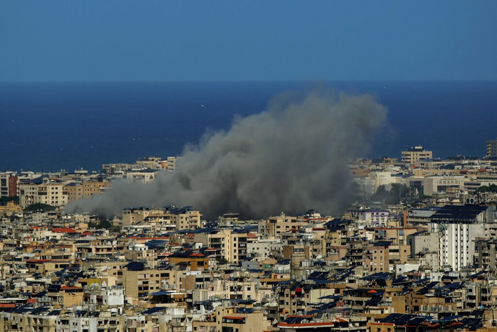 razboiul-din-orientul-mijlociu,-ziua-34-|-israelul-a-interceptat-un-atac-cu-rachete-lansate-de-teheran-/-trump-a-sustinut-primul-discurs-la-casa-alba-despre-razboi-/-preturile-la-petrol-au-crescut-imediat-dupa-discursul-sau