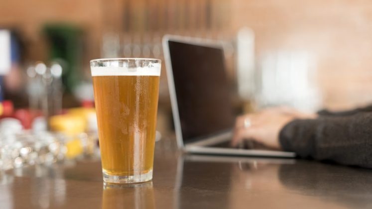 Lege pentru muncă de acasă în țara cu peste 30 milioane locuitori