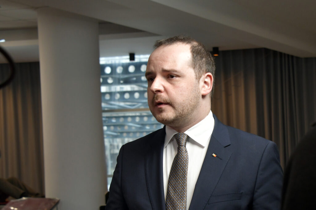 Rogobete analizează negocieri cu Pfizer pentru terapii moderne după pierderea procesului