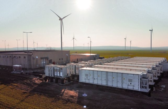 Prima baterie a Hidroelectrica de la Crucea va fi operațională în trei luni