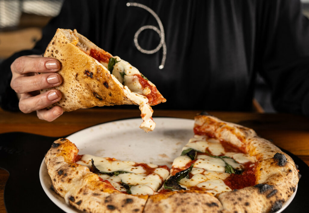 mananci-mancare-veche?-ce-alimente-iti-pot-provoca-toxiinfectie-alimentara-chiar-si-la-24-de-ore-dupa-ce-sunt-gatite