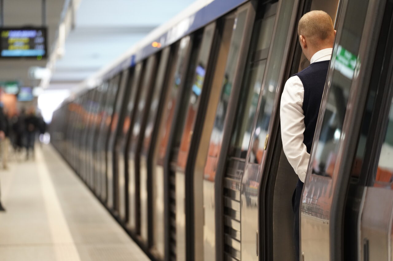 Prețul călătoriei cu metroul în București crește cu 40% de când