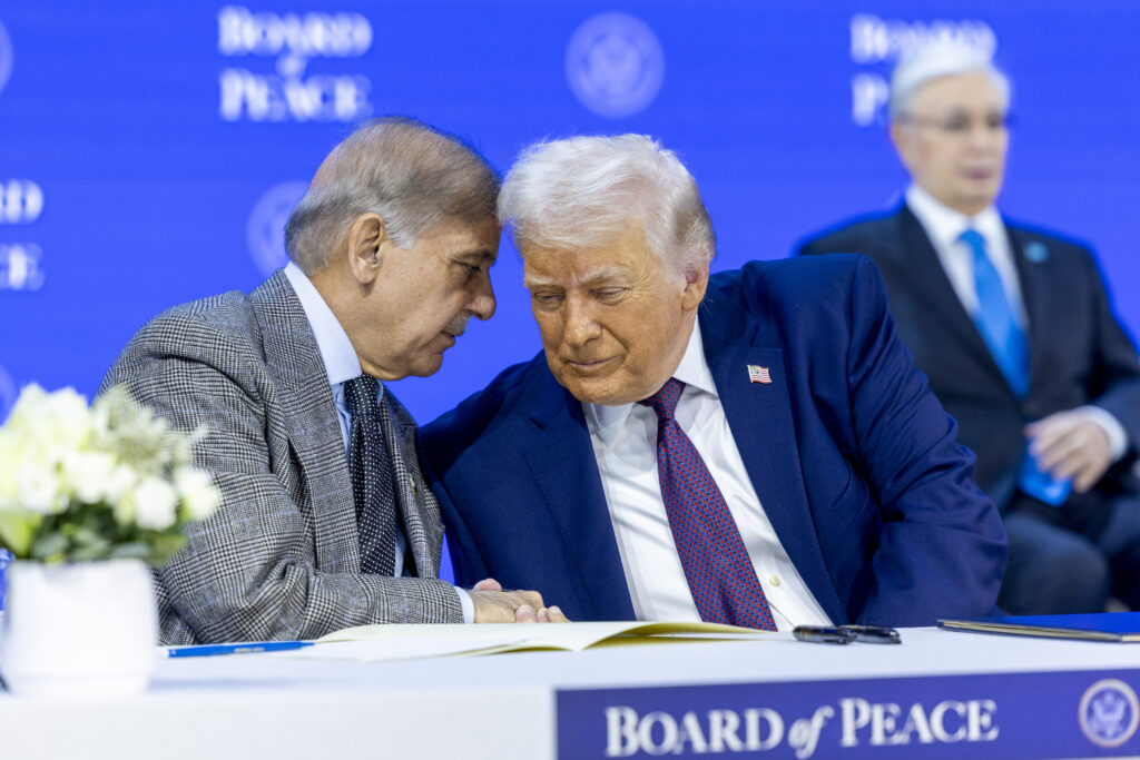 cine-sunt-shehbaz-sharif-si-maresalul-asim-munir,-oamenii-ce-au-intermediat-armistitiul-sua-iran