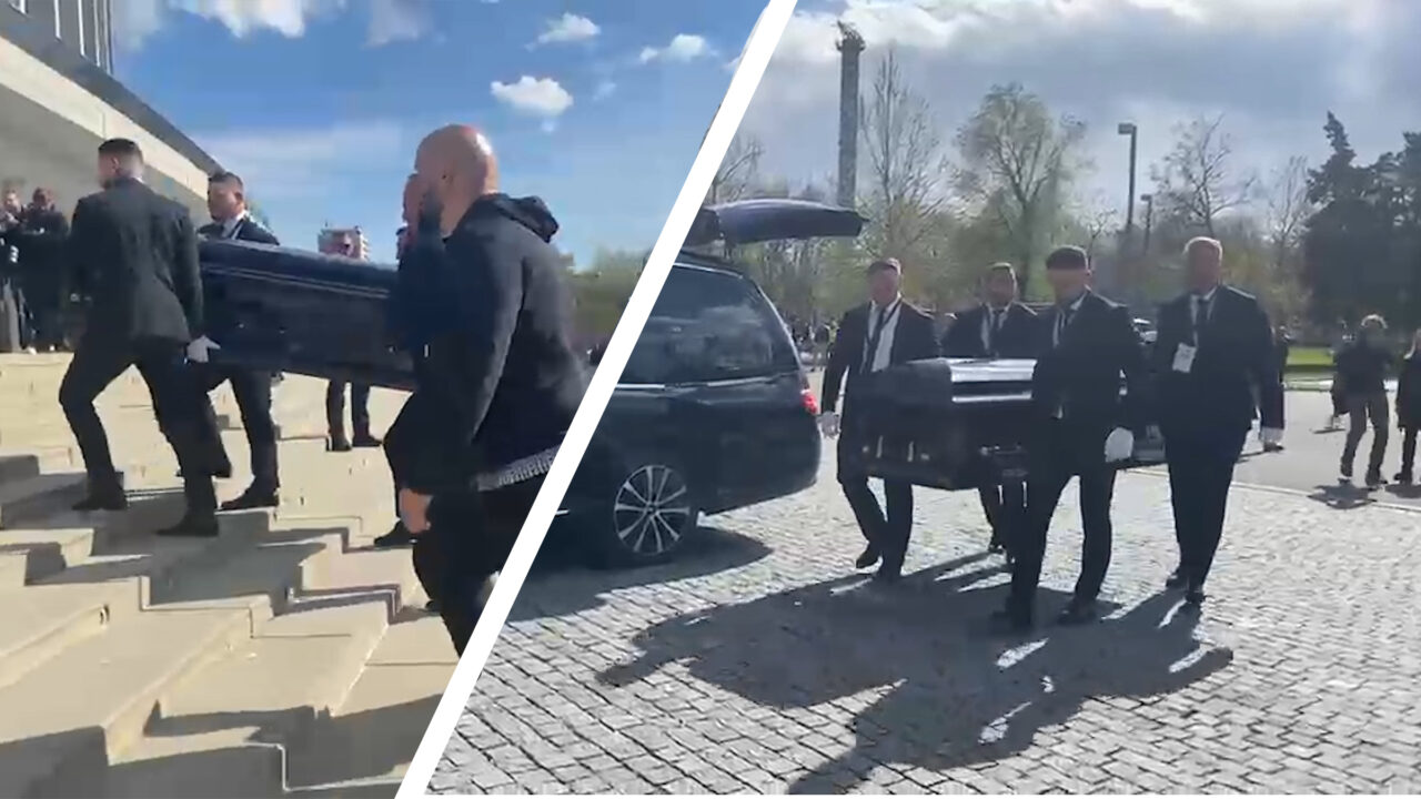 Sicriul cu trupul neînsuflețit al lui Mircea Lucescu a fost adus la Arena Națională