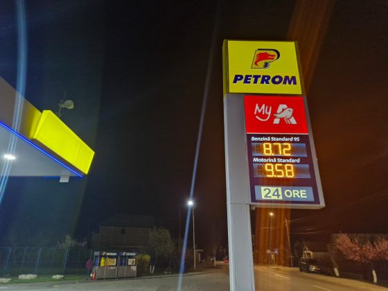 Prețurile carburanților au scăzut masiv azi, atât la benzină, cât și la motorină