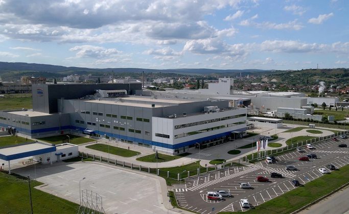 Un miliardar devine proprietar al unei fabrici de medicamente din România