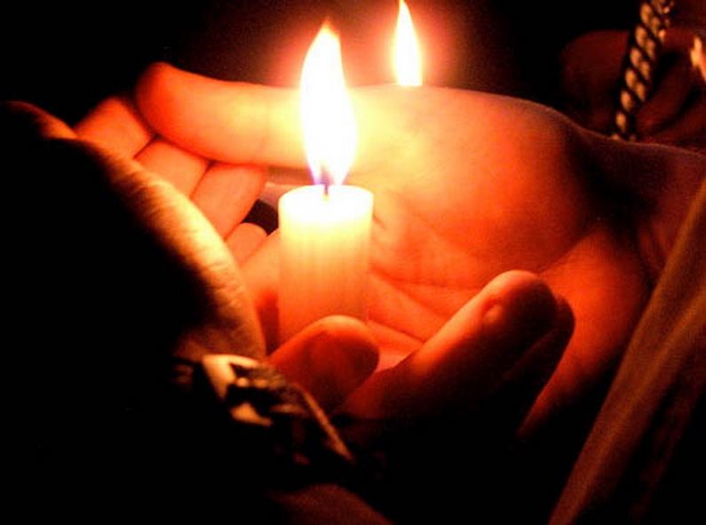 lumina-de-la-ierusalim-ajunge-si-anul-acesta-in-romania:-traseul-pana-in-biserici,-in-conditii-de-razboi