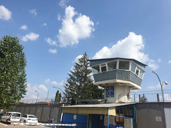 ce-meniu-primesc-detinutii-in-ziua-de-pasti.-9-lei-pe-zi-sunt-alocati-pentru-hrana-acestora