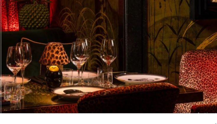 Hotelul vechi și scump din România anunță angajări