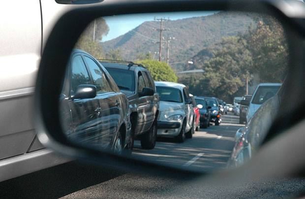 Poliția Română avertizează despre trafic aglomerat pe anumite drumuri, 13 aprilie 2026