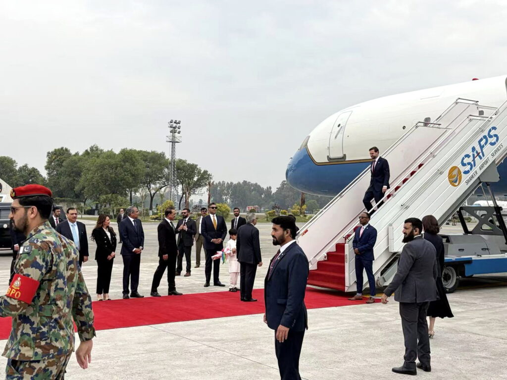 SUA și Iranul mențin deschisă oportunitatea dialogului după negocieri la Islamabad