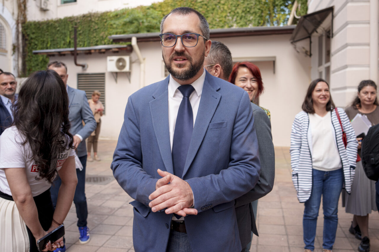 Vlad Voiculescu afirmă că Pfizer nu este soluția sa sau a lui Rogobete