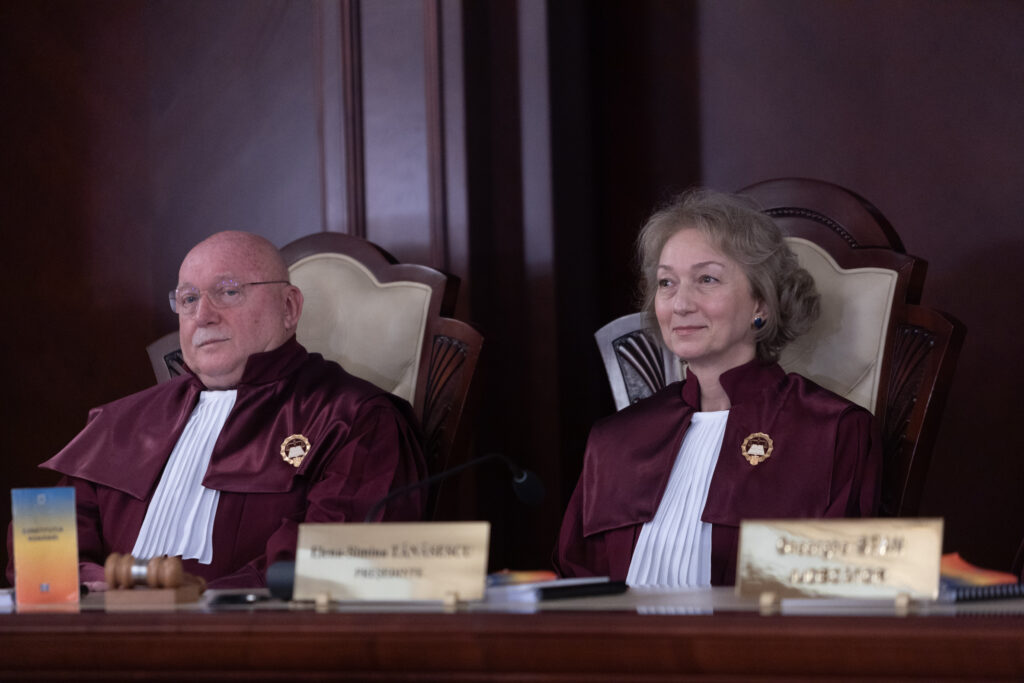 presedinta-ccr:-vulnerabilitatile-democratiei-vin-din-interior,-nu-din-exterior