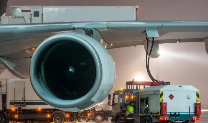 România ar putea acoperi o parte din deficitul de kerosen al Europei, spune Chisăliţă