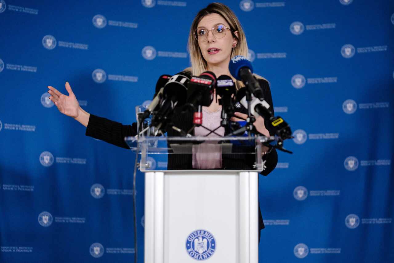 Diana Buzoianu: Mă consult cu părinții pentru decizii importante