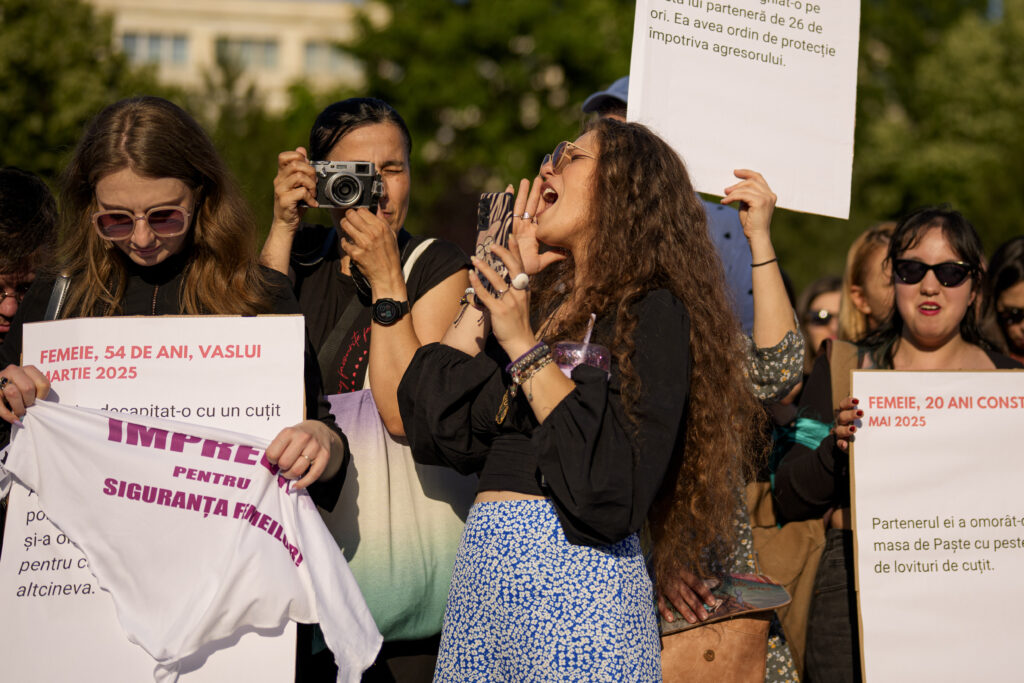 interesul-presei-pentru-violenta-impotriva-femeilor-a-atins-un-minim-istoric,-in-ciuda-cresterii-numarului-de-abuzuri