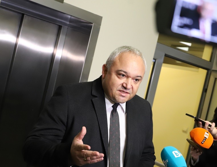 partidul-lui-rumen-radev-promite-stabilitate-in-bulgaria:-ramanem-in-ue,-nato-si-zona-euro