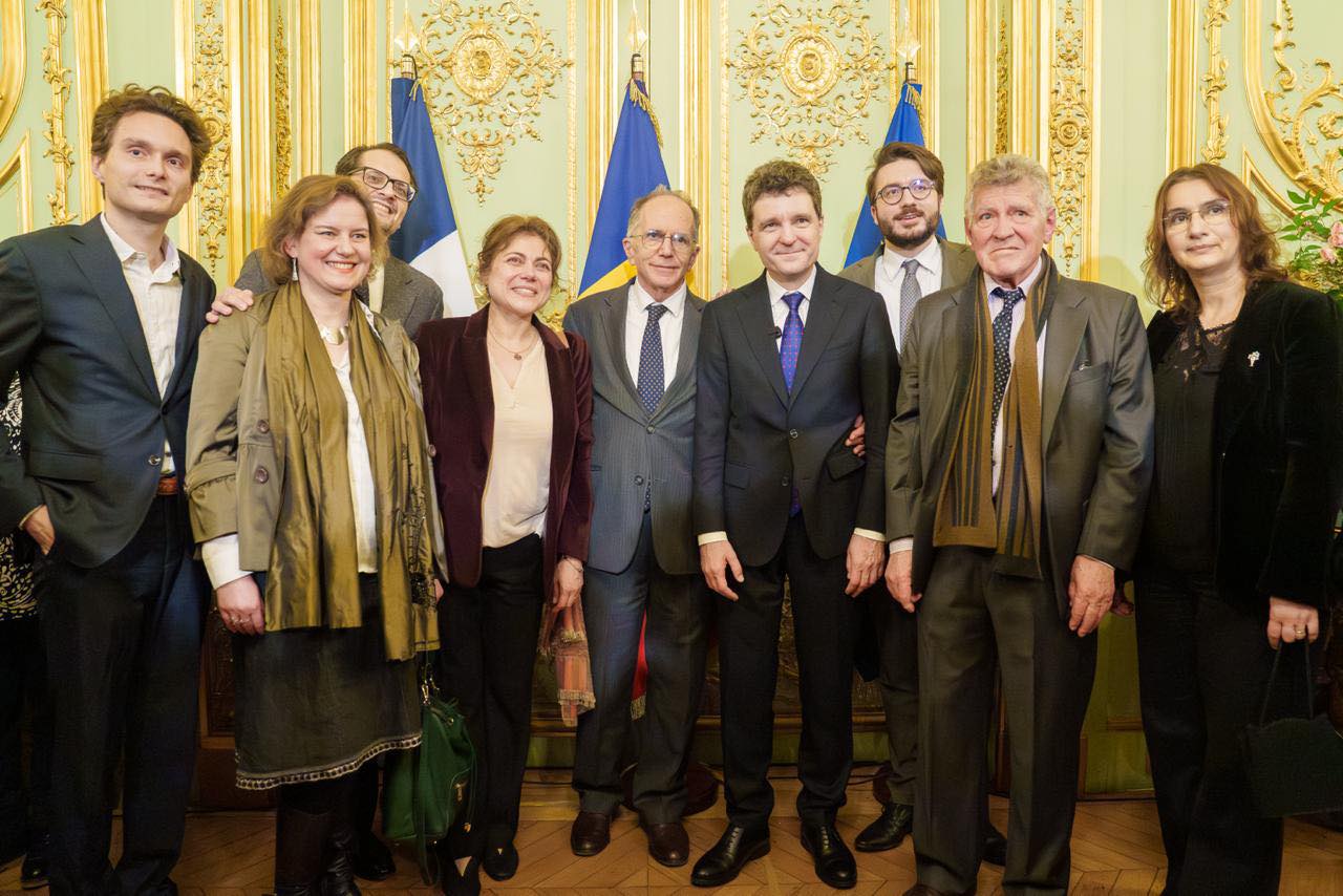 scandalul-diplomei-de-licenta-a-lui-nicusor-dan-se-muta-in-franta