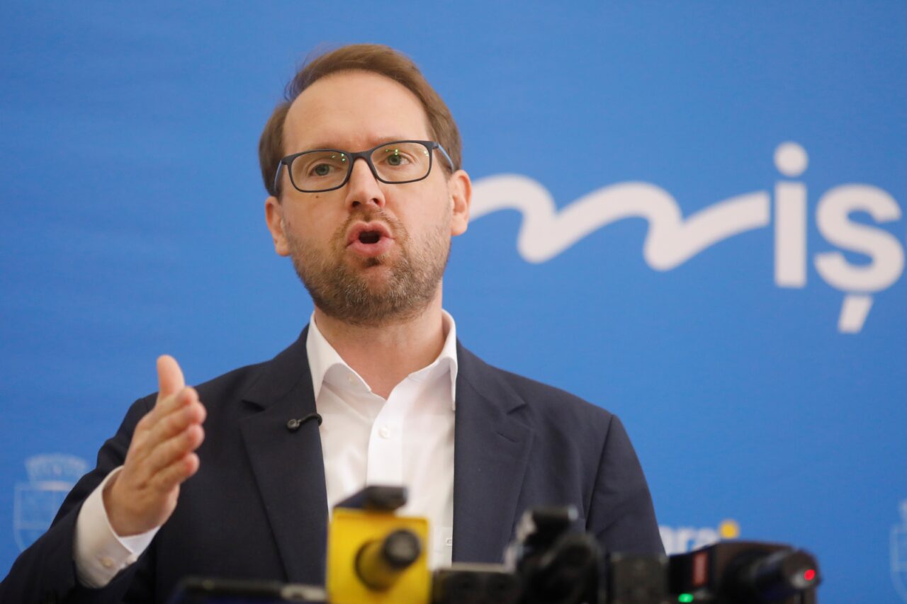 Dominic Fritz plănuiește să dea PSD în judecată după decizia de a părăsi Guvernul