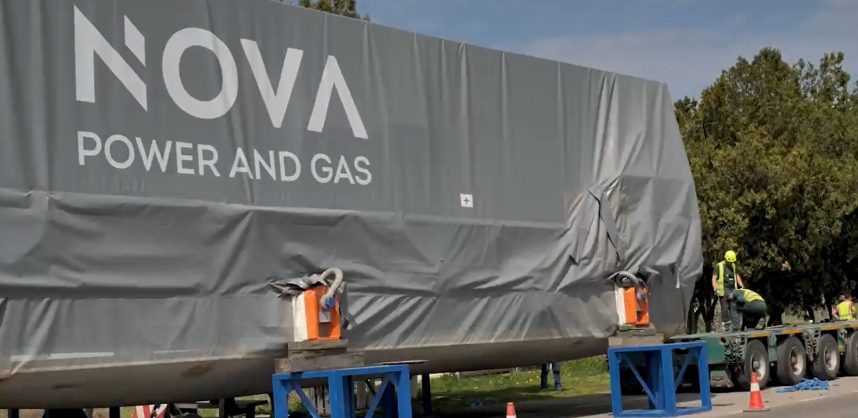 O nouă centrală electrică românească se apropie de finalizare cu turbinele montate