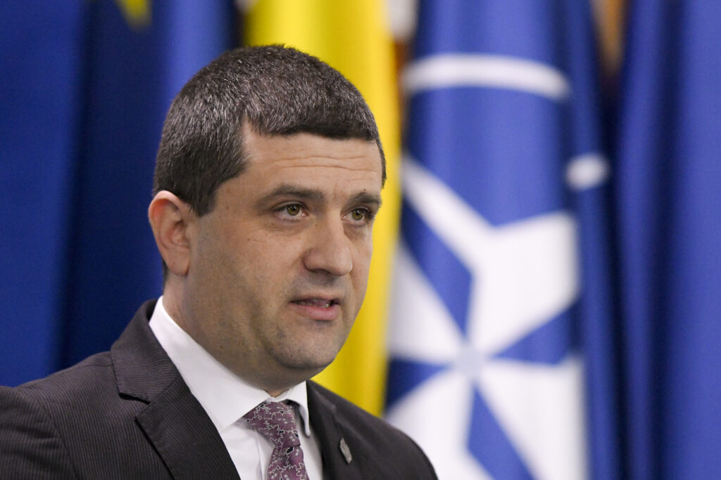 radu-miruta-anunta-ca-mapn-intentioneaza-sa-dezvolte-un-software-pentru-drone.-ministerul-lucreaza-la-formarea-unei-echipe-de-tineri-ingineri