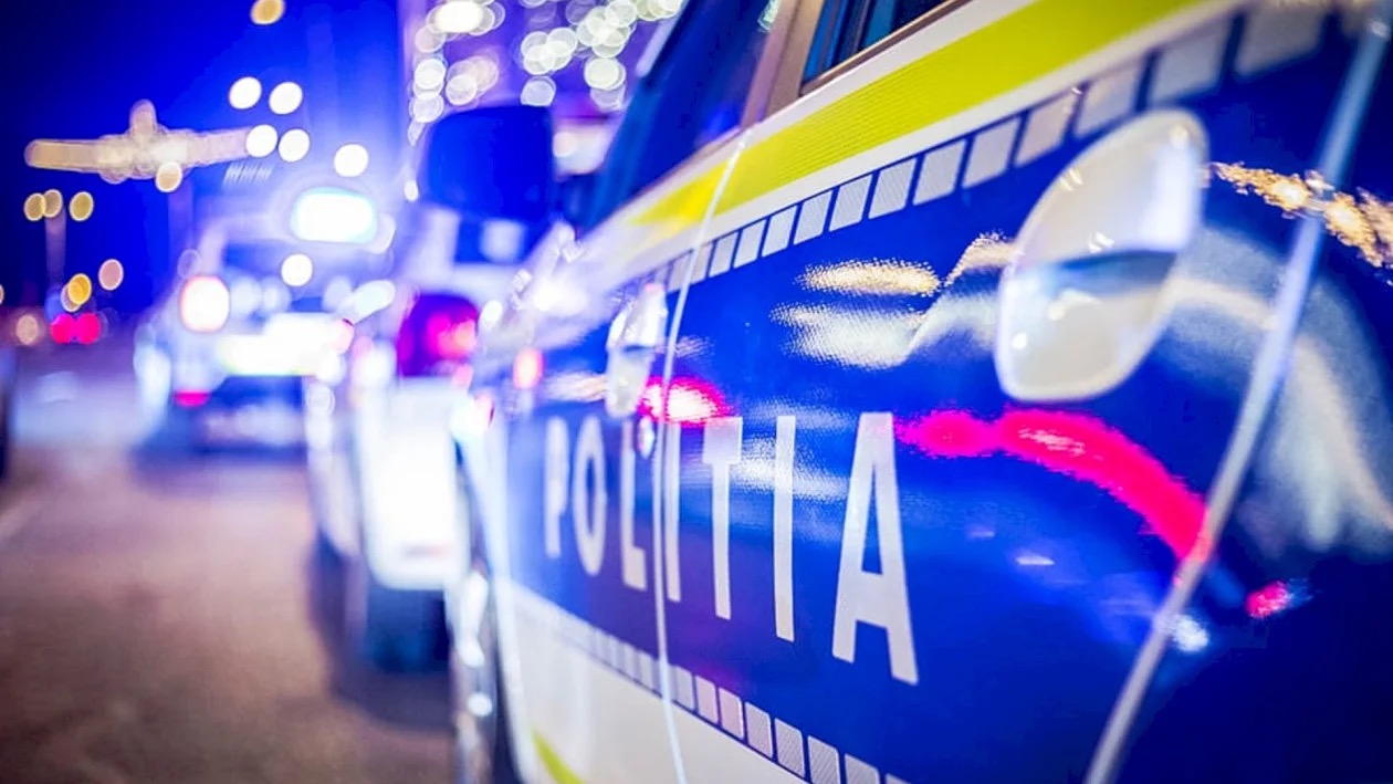 mai-multi-petrecareti-din-sectorul-4-au-atacat-o-masina-de-politie-cu-pietre.-ce-au-facut-oamenii-legii