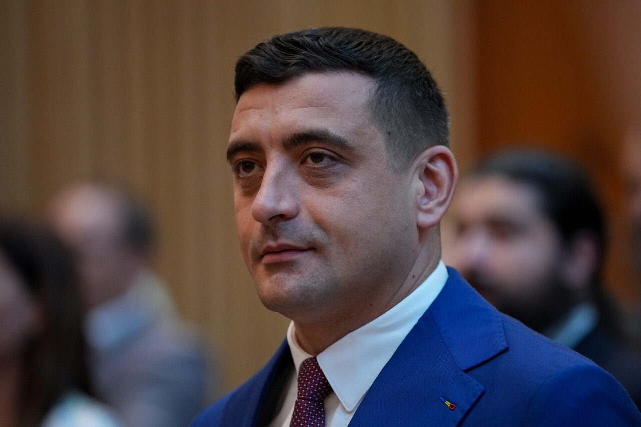 George Simion afirmă dispuși să susțină orice guvernare pentru alegeri corecte