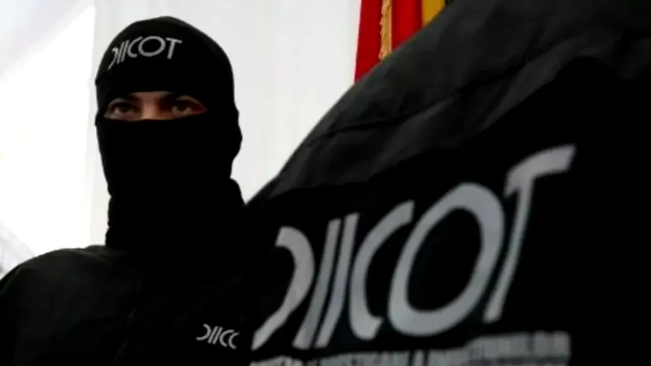 magazin-ilegal-intr-o-casa-din-oradea:-vindea-ca-originale-fake-uri-de-la-hugo-boss-si-armani