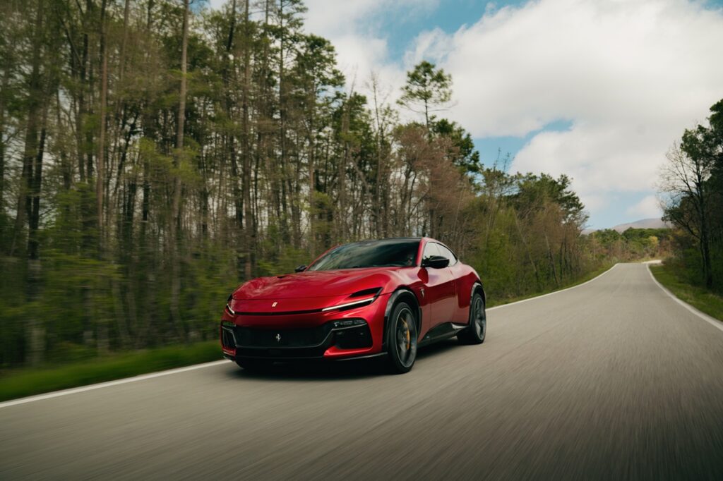 ferrari-purosangue-in-configuratie-handling-speciale