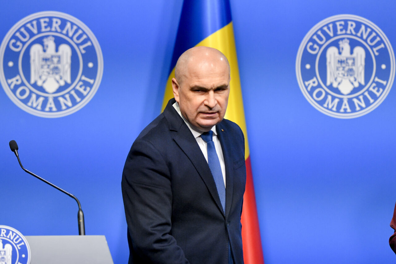 Guvernul va adopta proiectul care interzice cumulul pensiei cu salariul