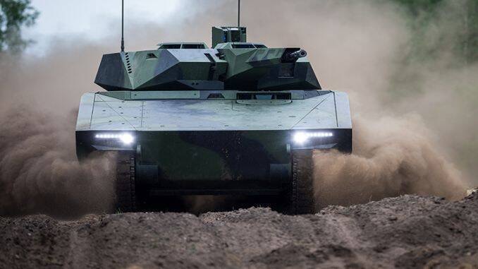 de-ce-ajunge-un-blindat-lynx-la-peste-11-milioane-de-euro-bucata.-modelul-romanesc,-analizat-atent-de-ucraina