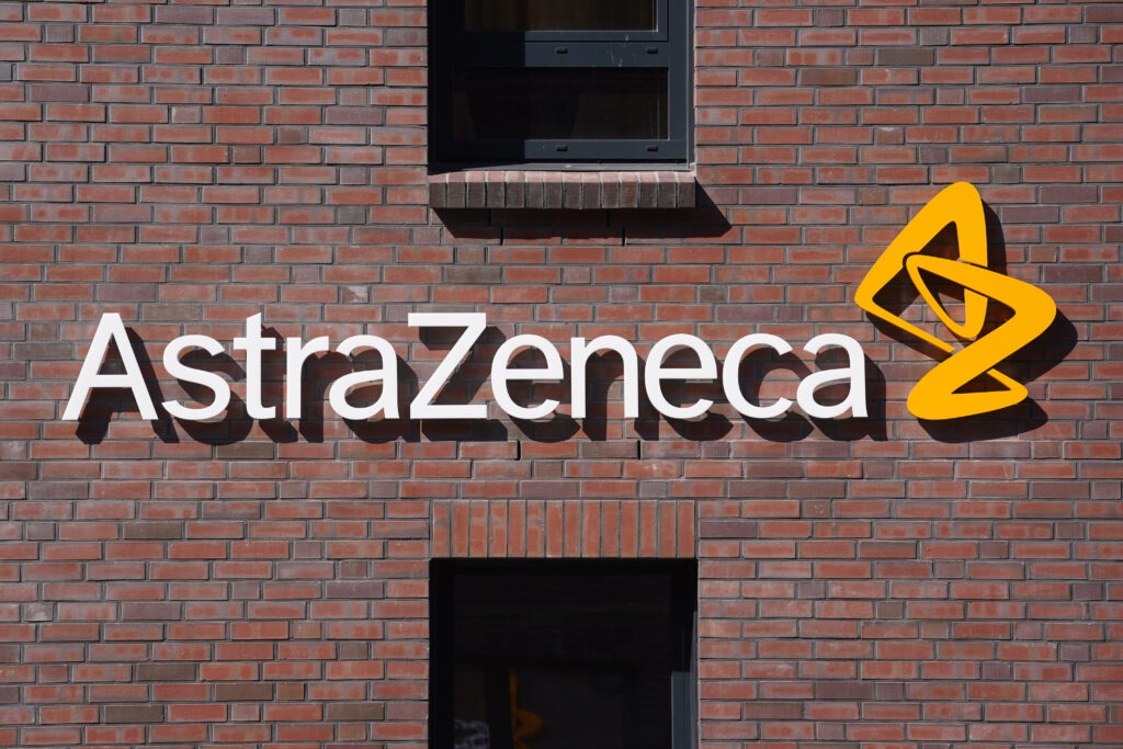 astrazeneca-deschide-o-fabrica-de-360-de-milioane-de-dolari-la-dublin,-in-plin-razboi-comercial-transatlantic