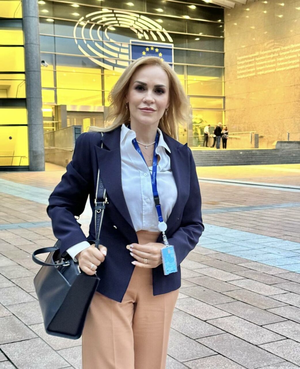 gabriela-firea:-„romania-are-nevoie-de-solutii,-nu-de-incapatanare,-incrancenare-si-incruntare”