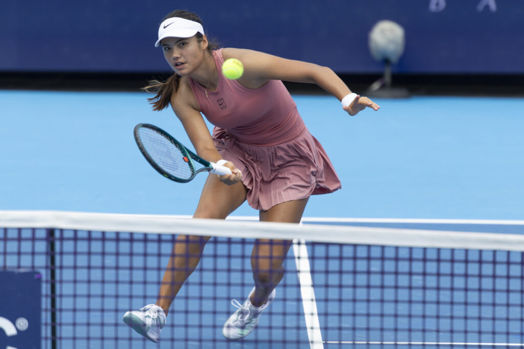 emma-raducanu-s-a-retras-de-la-openul-italiei