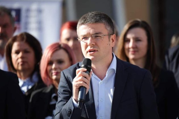 Ministrul Economiei afirmă că o criză politică afectează economia românească